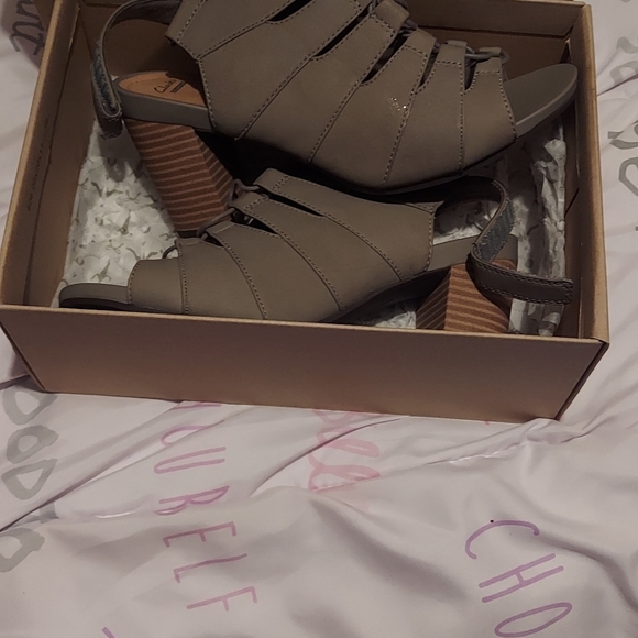 Clarks lace up leather sandals - Picture 6 of 7